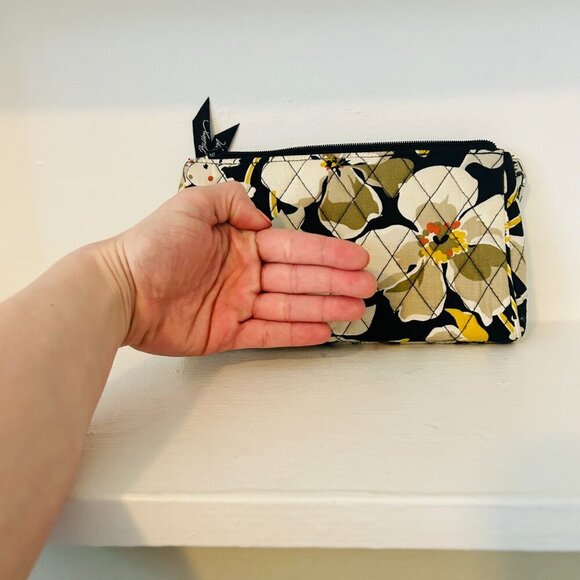 Vera Bradley Ultimate Wristlet Push Lock Wallet Quilted Sunflower Yellow Black - Picture 7 of 8